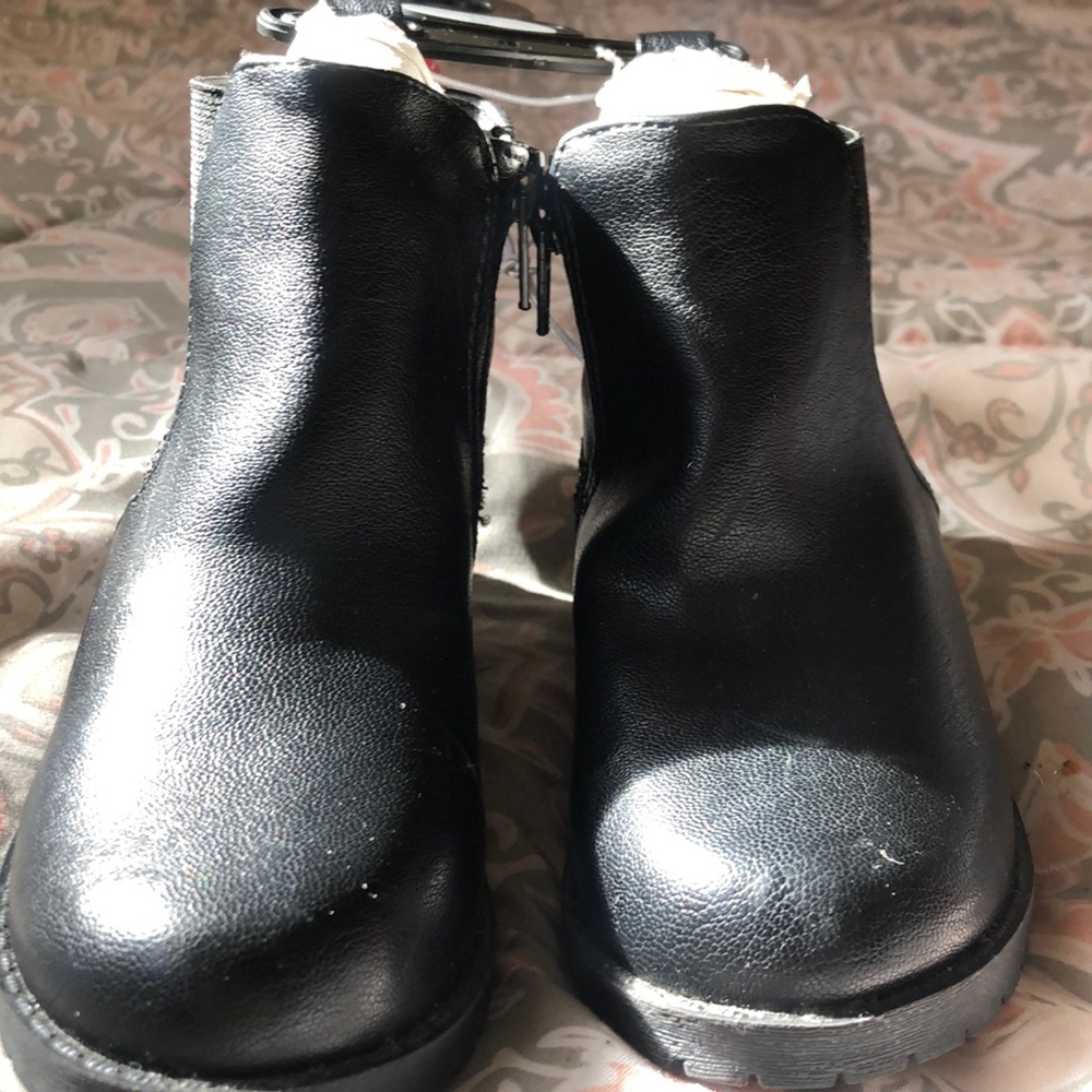 Black little girl boots size 9 sparkly